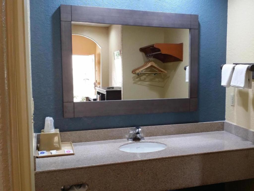 Americas Best Value Inn & Suites Northeast Houston Luaran gambar